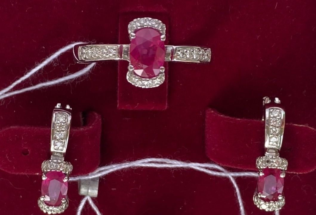 Набор Сережки кольцо каблучка с рубинами бриллиантами з діамантами