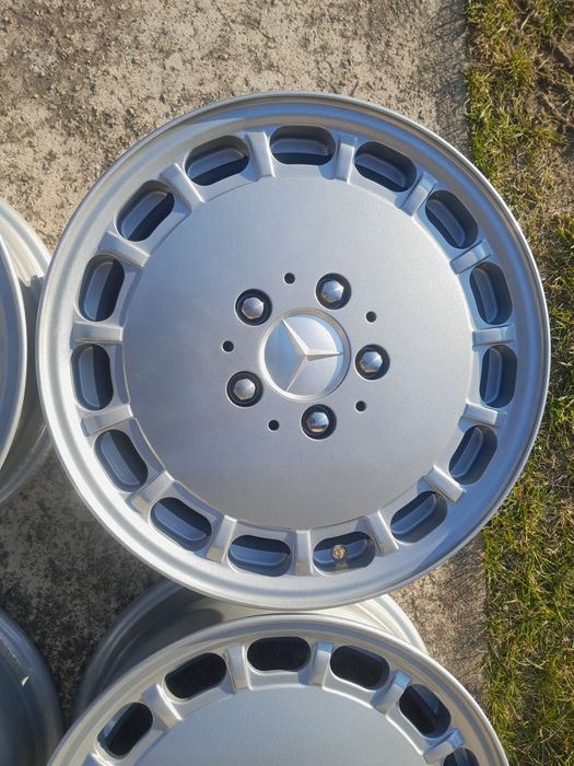 Felgi aluminiowe 15 Gullideckel w124,w201 mercedes 6.5Jx15 et 49