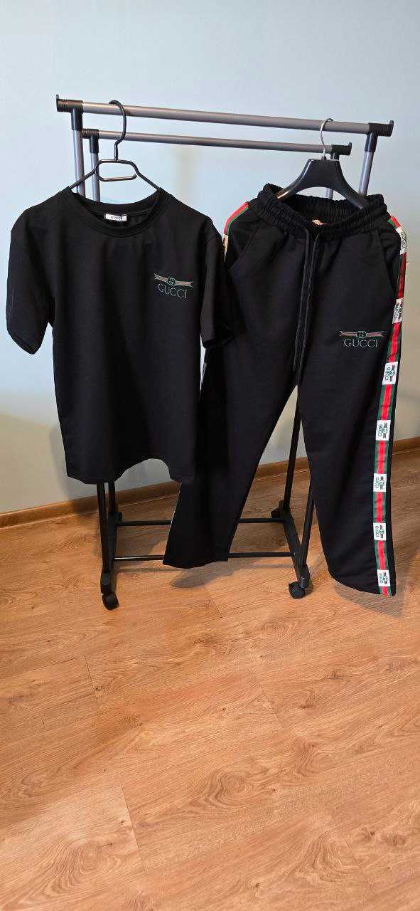 Nowy dres damski – czarny dres z ozdobnymi lampasami,  M,L,XL.