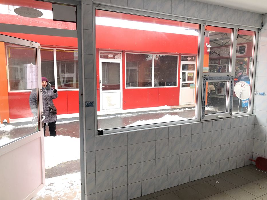 Продам магазин на Кінному ринку 12кв.м.