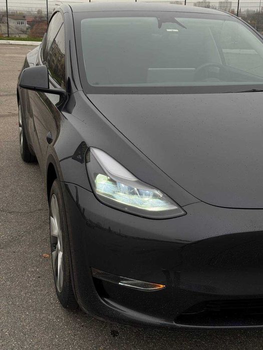 Tesla model Y Perfomance dual motor long Range AWD 82 kwH