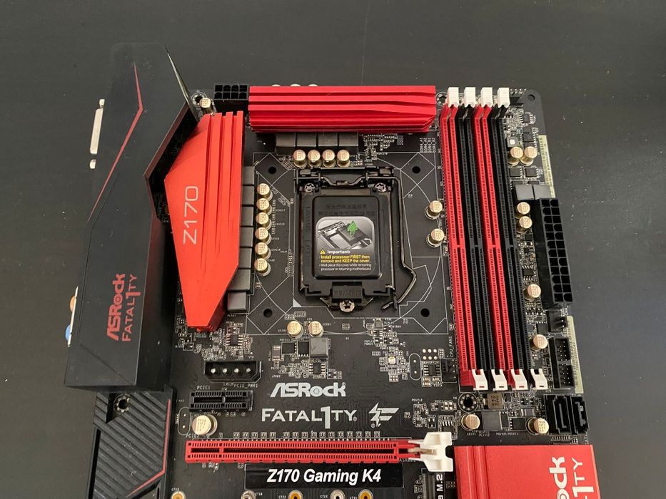 Asrock Fatal1ty Z170 Gaming K4 (Peças/Reparação)