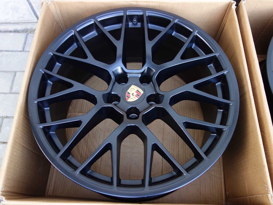 Felgi PORSCHE Macan TURBO GTS SPYDER RS 20''  Czujniki