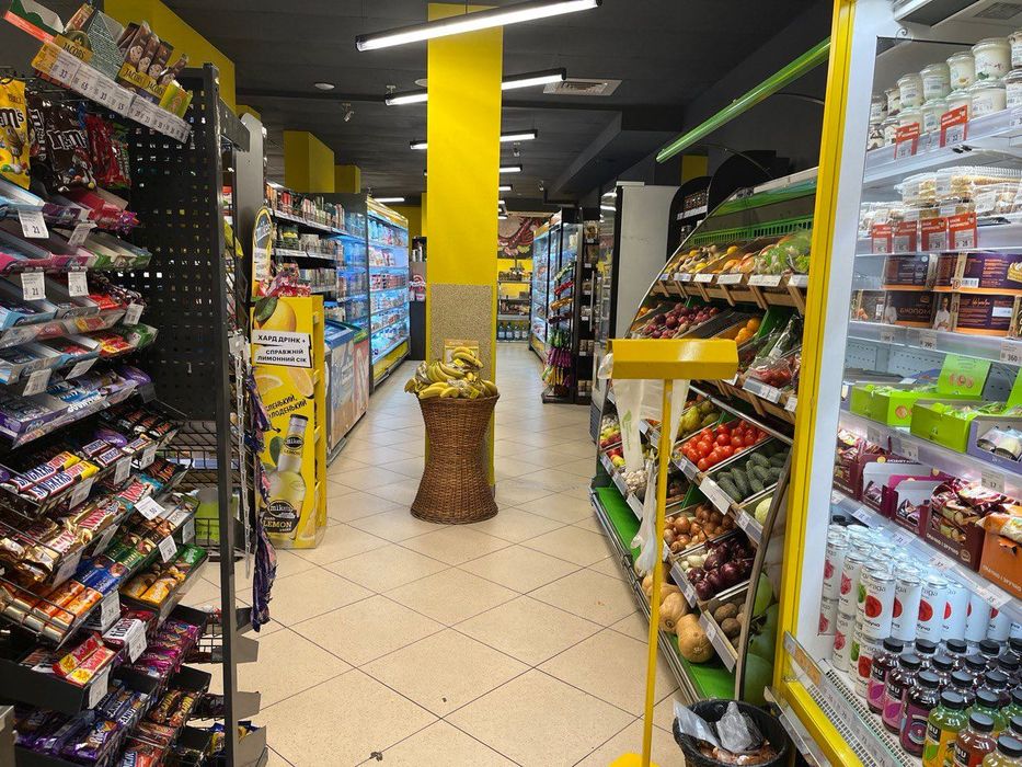 Продаж фасадного приміщення