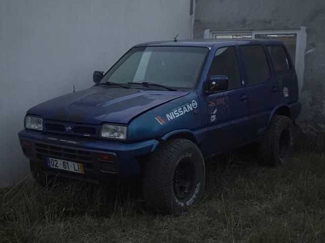Nissan Terrano II Longo