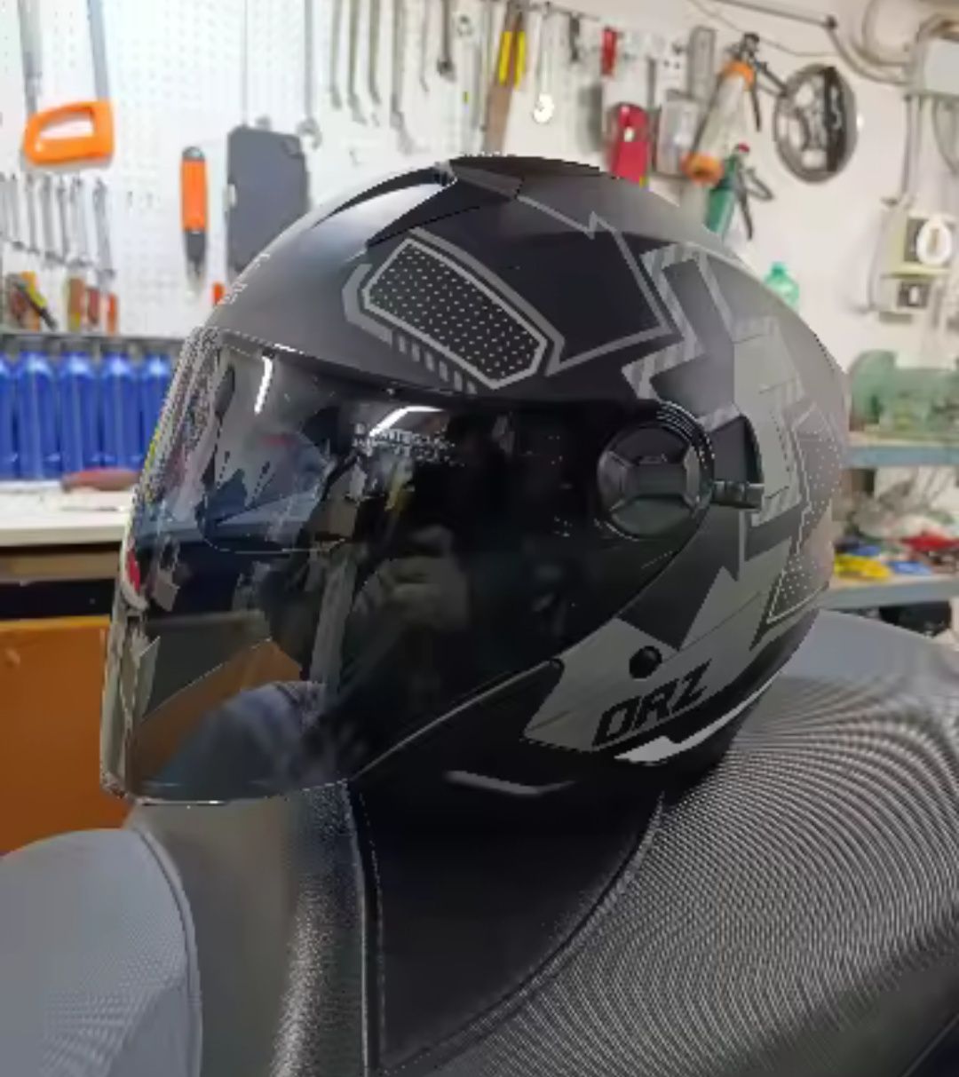 Kask motocyklowy Qrz Rozmiar 60-61cm
