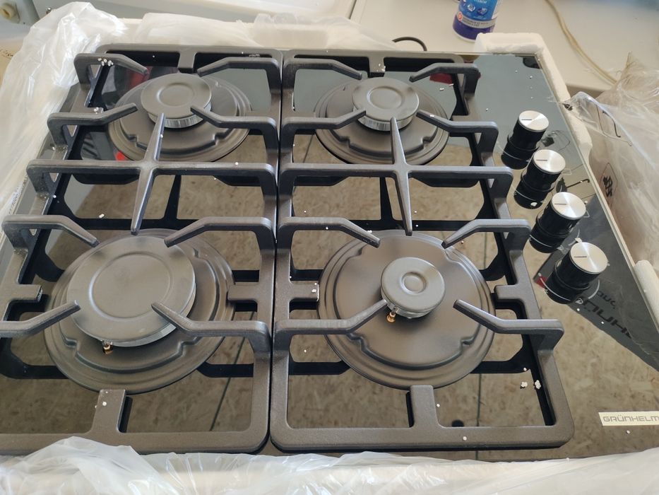 Газова поверхня Grunhelm, газ на склі. В ідеальному стані. Нова. Гаран