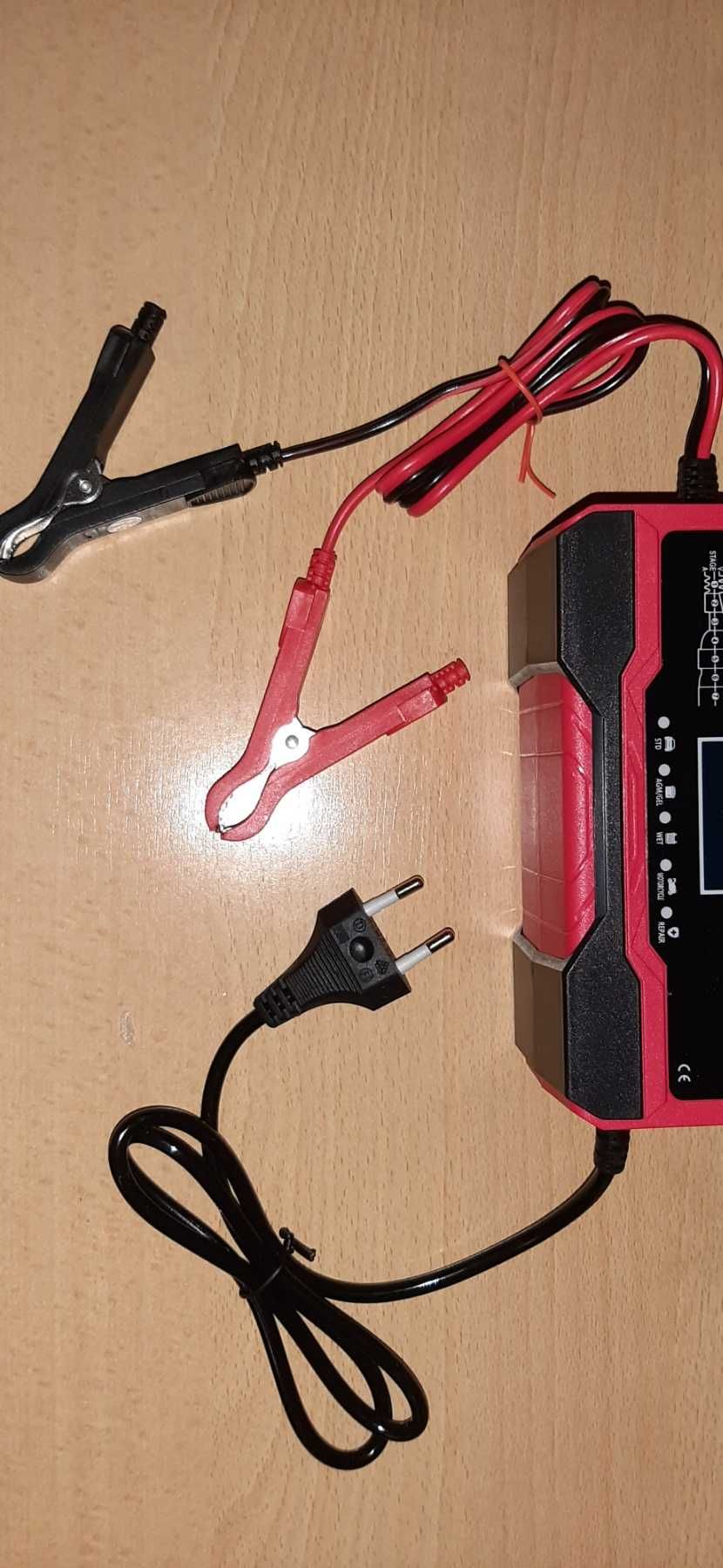 Зарядное устройство зарядний пристрій 12V 10А