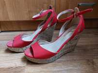 Buty, sandały na koturnie rozm.39