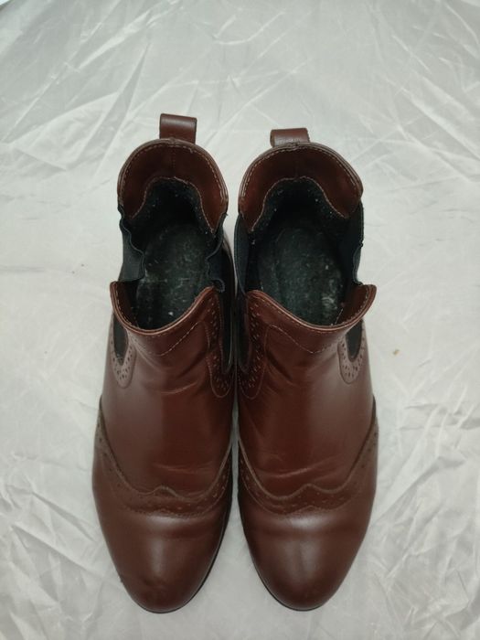 Коричневі жіночі чоботи челсі Lasocki