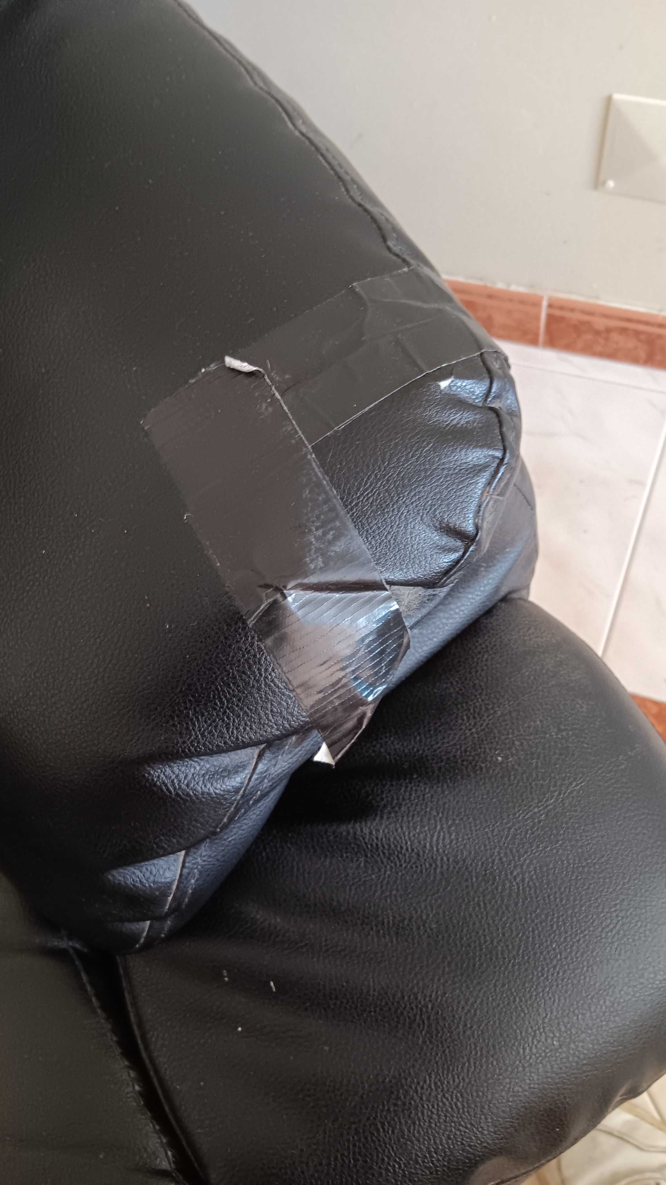 Sofá Preto em pele 1 lugar