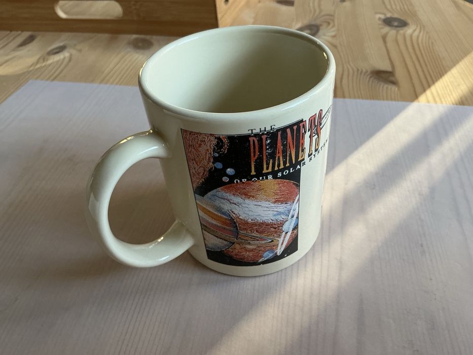Kubek z NASA z planetami