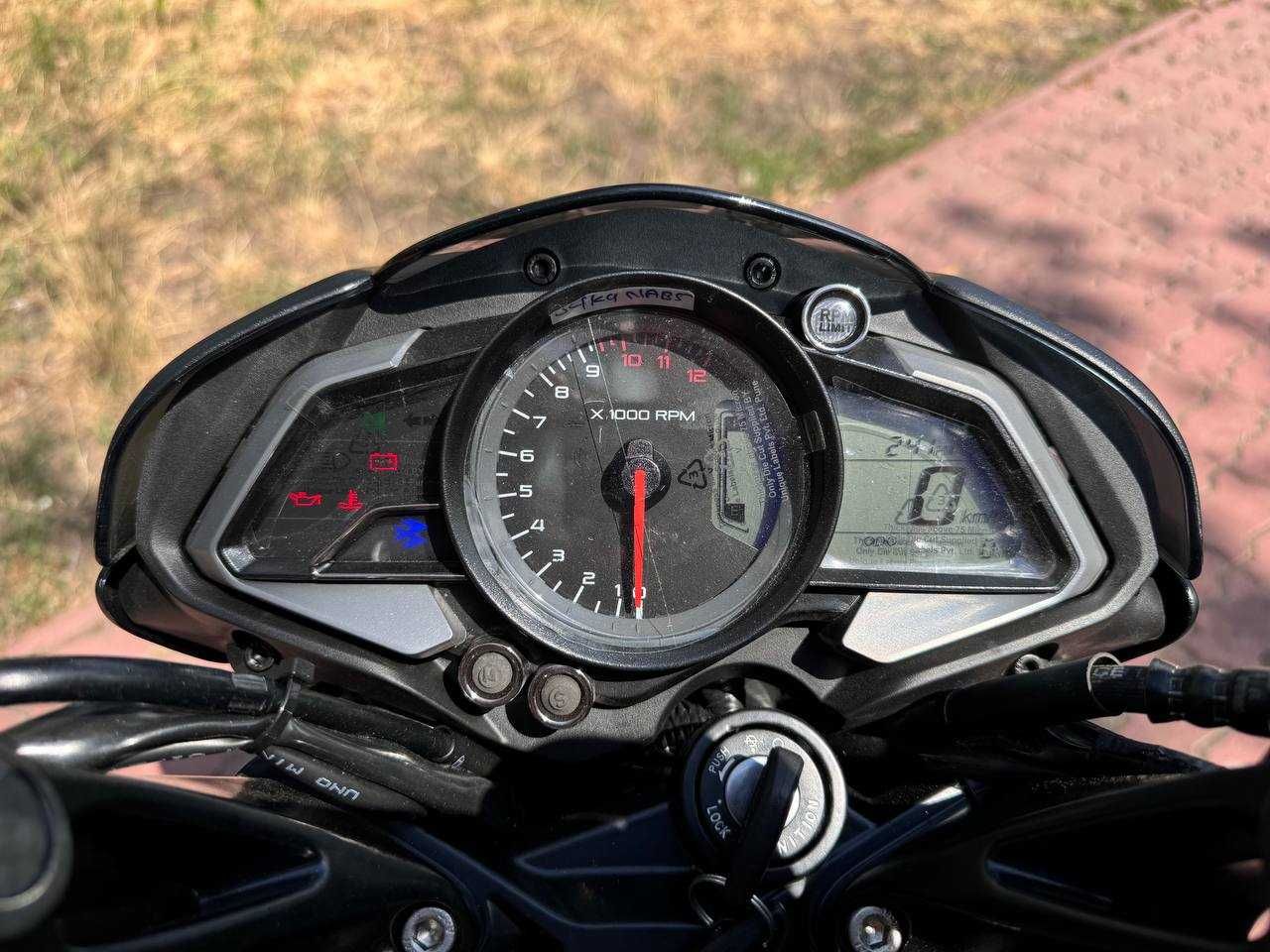 Мотоцикл BAJAJ PULSAR NS200 2025 офіційно в Арт мото Київ
