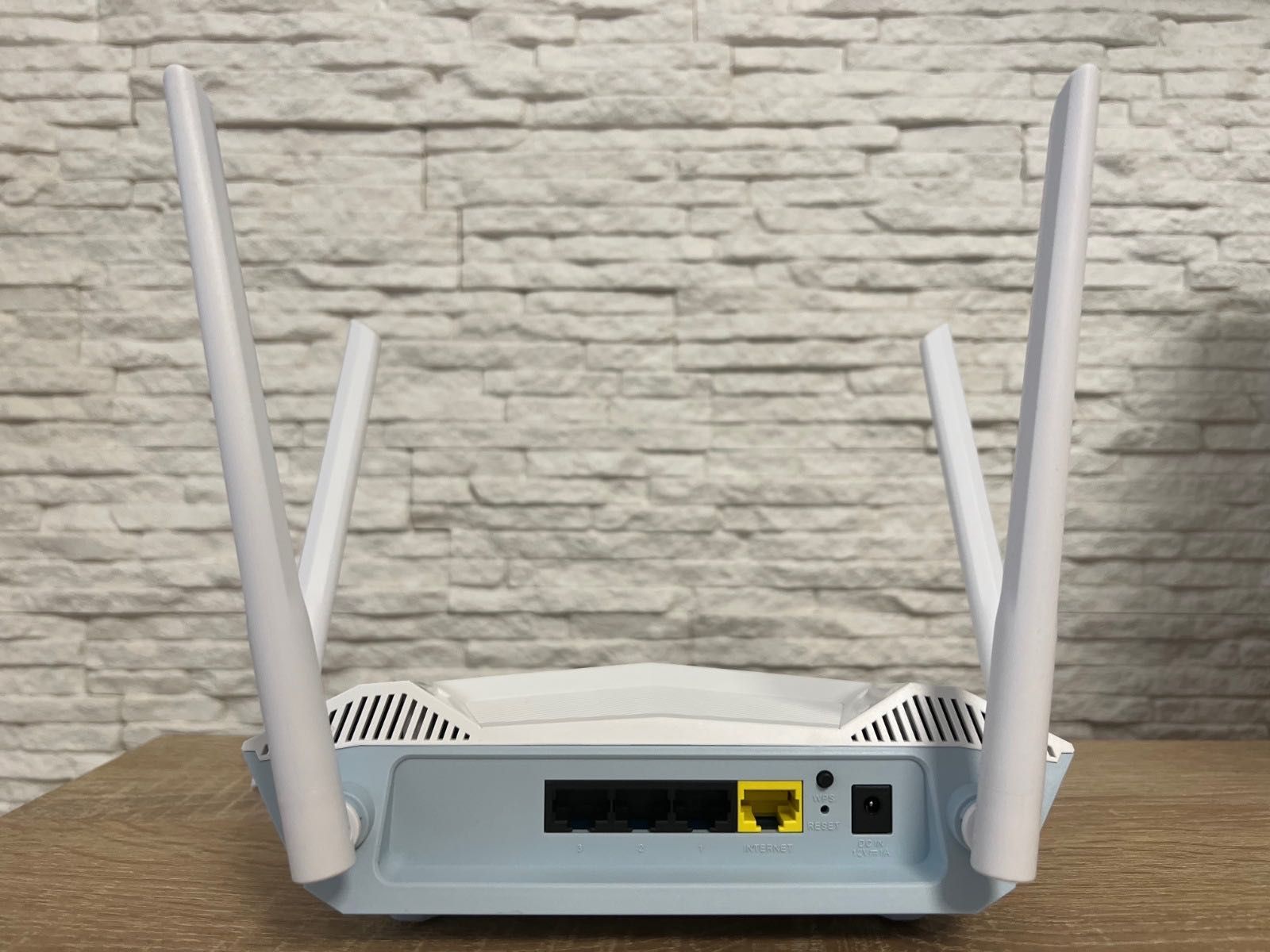D-Link AX1500 R15 router bezprzewodowy