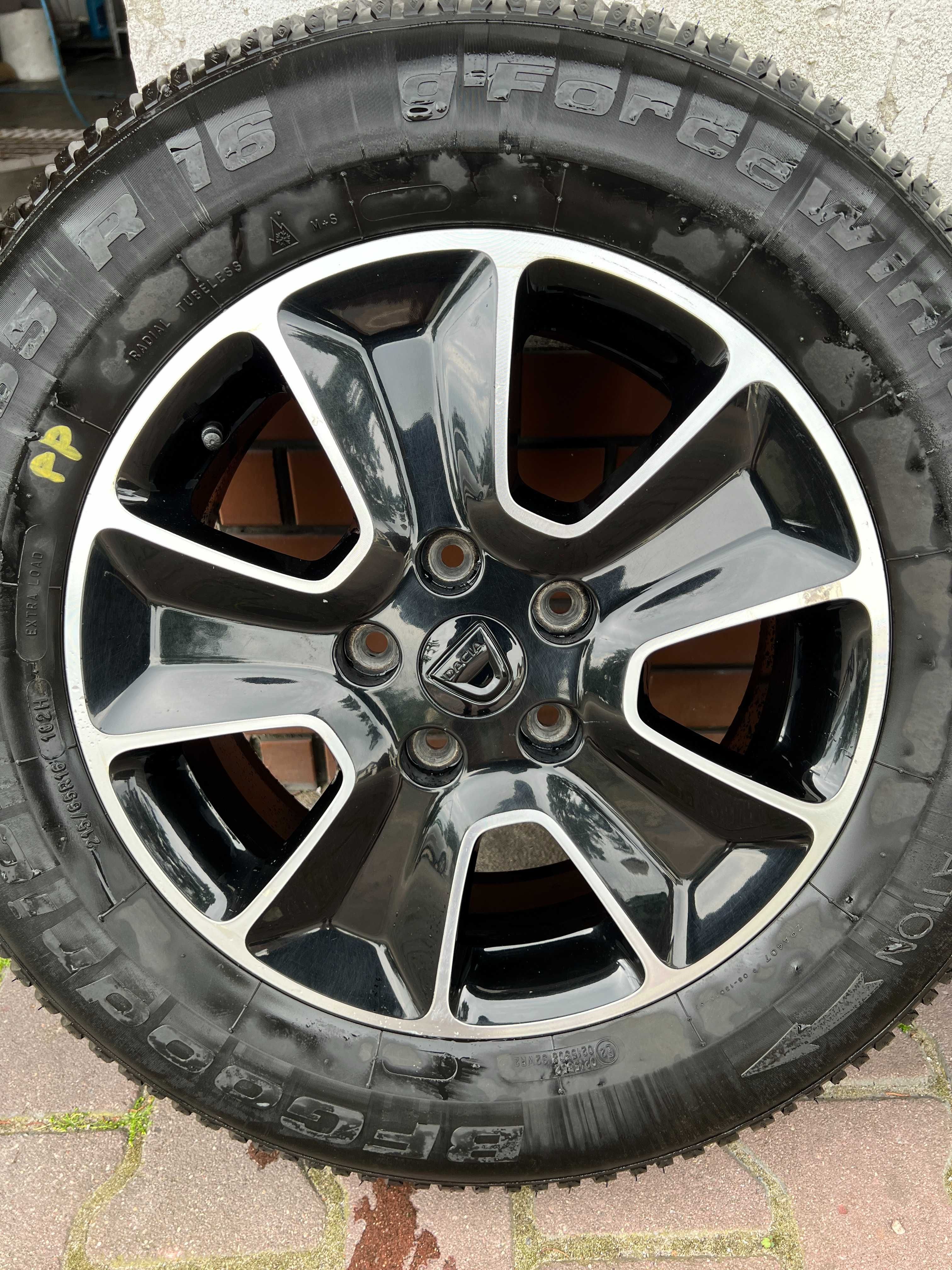 4 szt ALUFELGI Dacia Duster 6,5Jx16" ET 50 5x114,3 otwór 66 mm