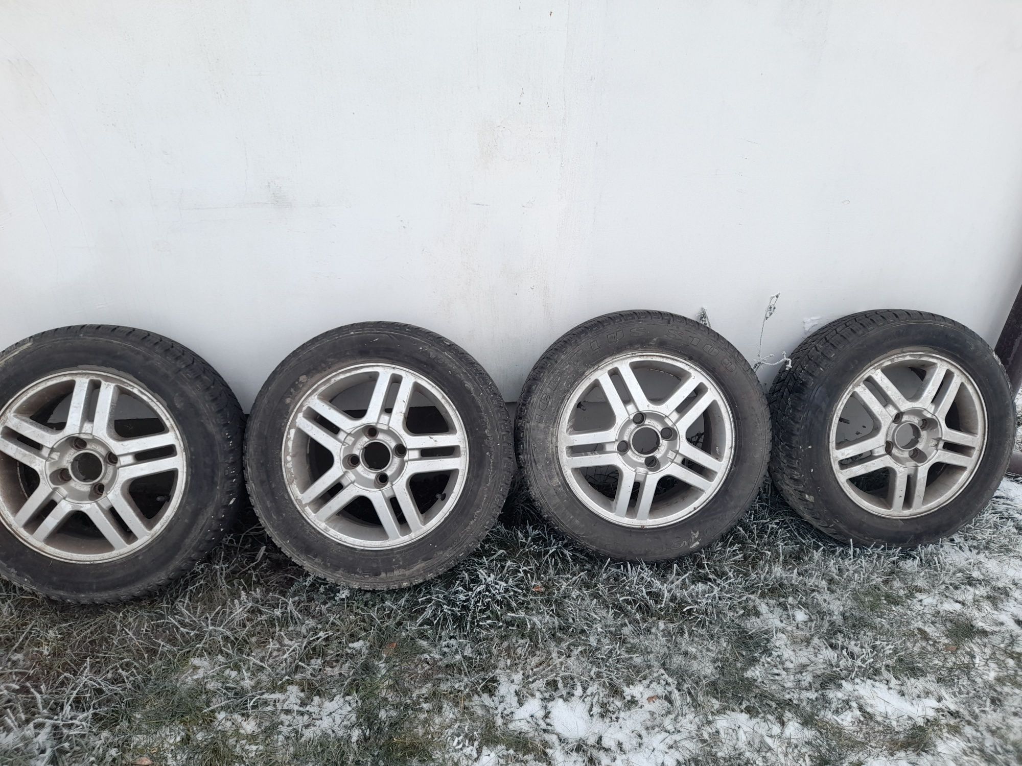 Opony zimowe z felgami 195/60R15