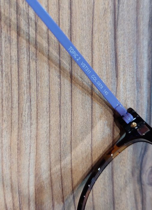 Яскраві жіночі оправки для лінз TOPIC2 VST311 від STING Italy!