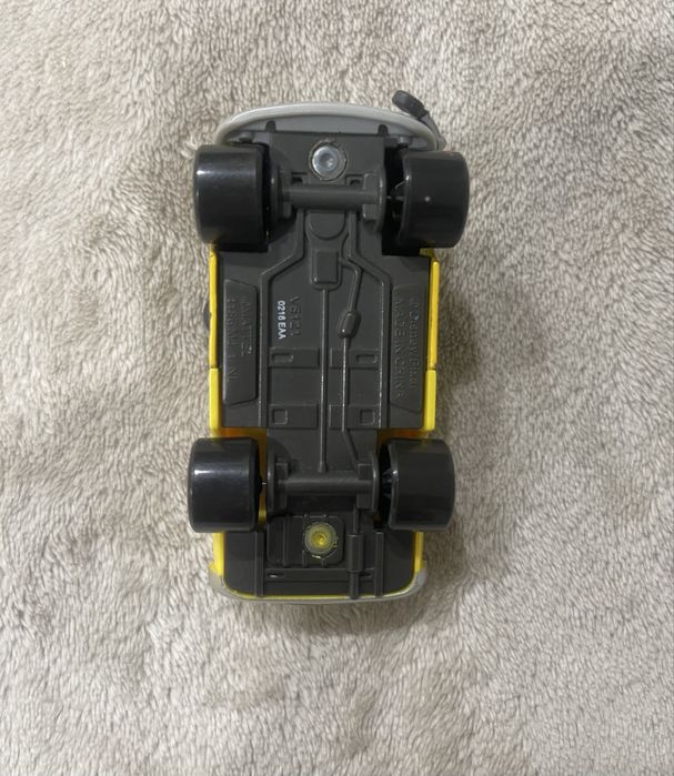 Колекційна машинка з мультфільму  «Тачки»  Джон Лассетер.