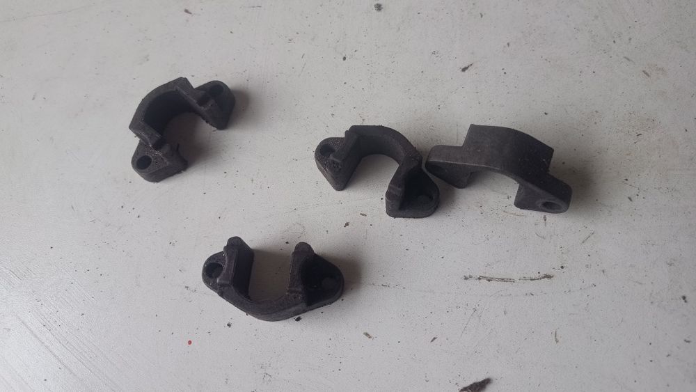 BMW E60 E61 E90 E91 E87 m47 jarzma wtrysków mocowanie stopki wtryskiwa