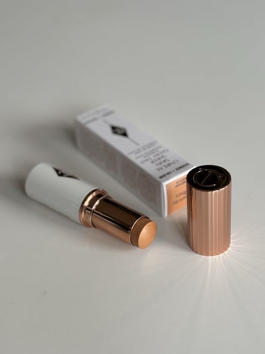 charlotte tilbury unreal skin sheer glow tint – podkład w sztyfcie