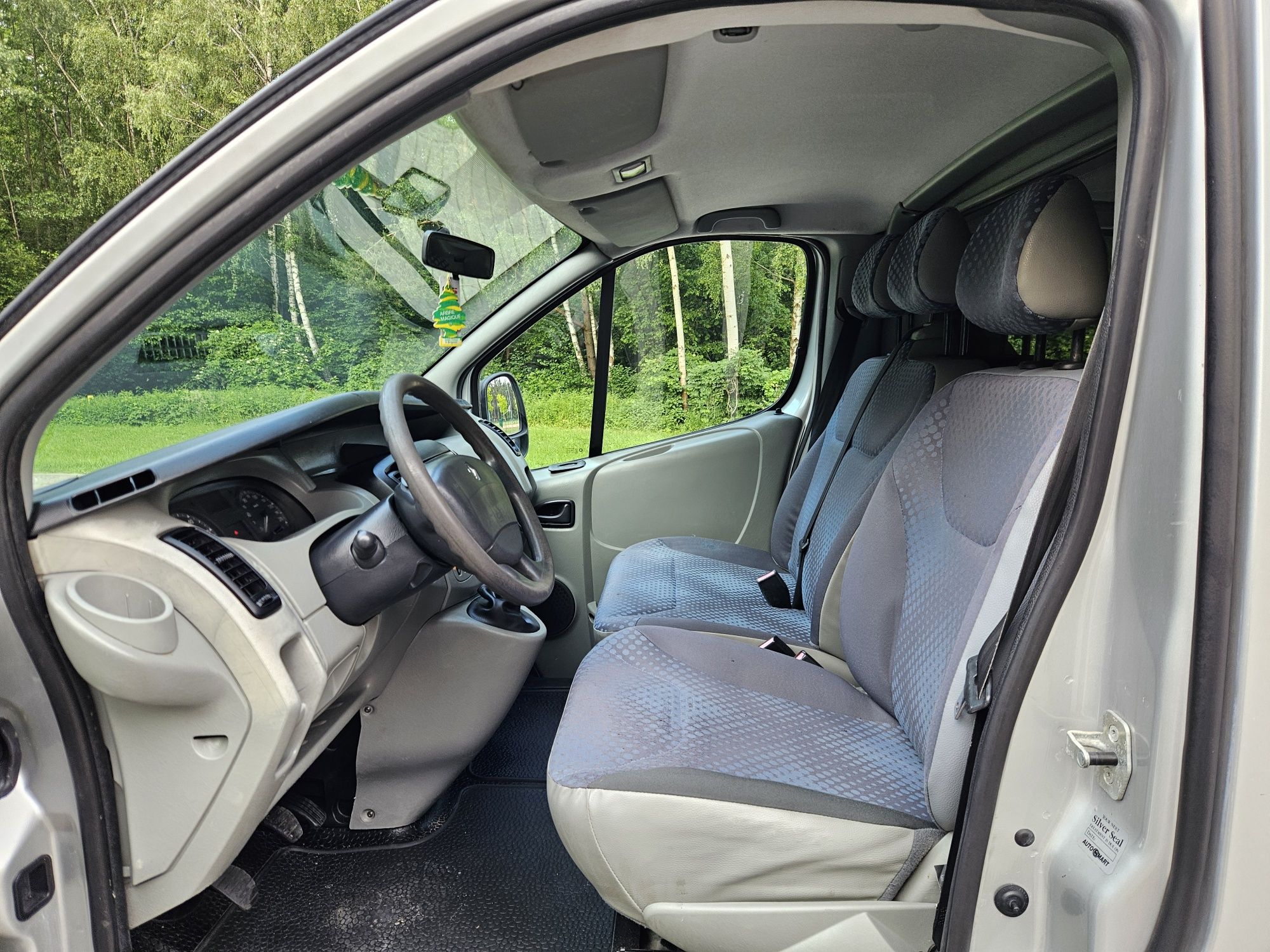 Renault_Trafic_LONG_115KM_niski_przebieg_dobry_stan