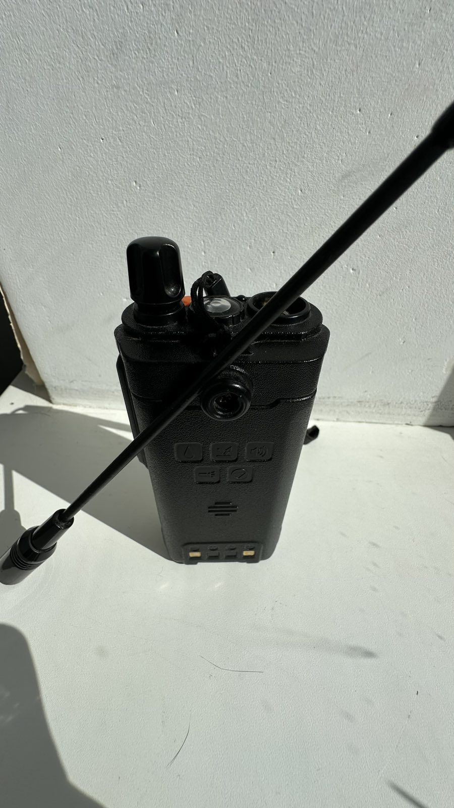 Продам портативну  рацию  Baofeng UV-9R Pro