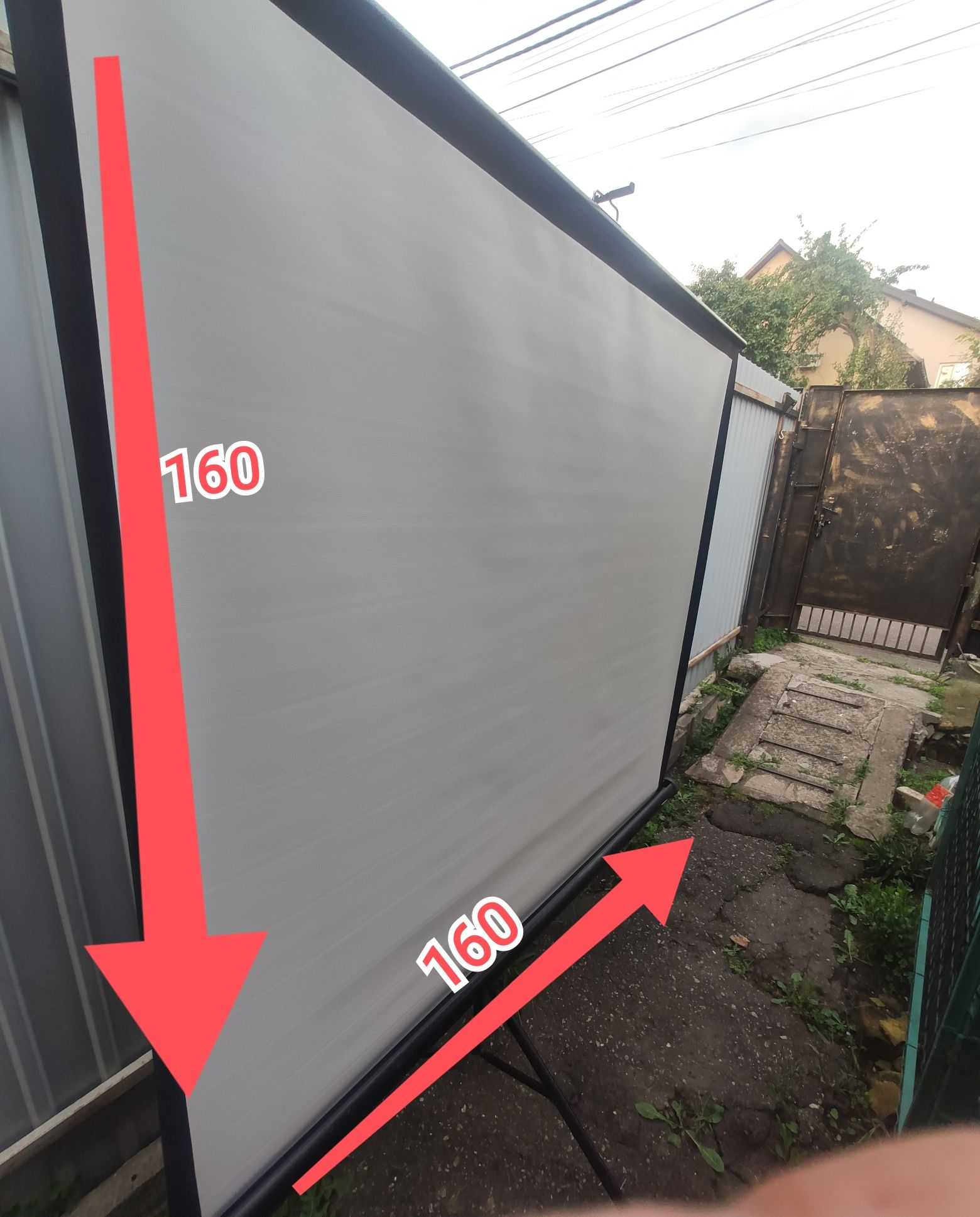 Екран для проектора. Проекторний экран Projecta Elitescreens