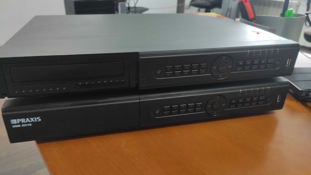 Камеры видеонаблюдения. Разные, много. Не сетевые.