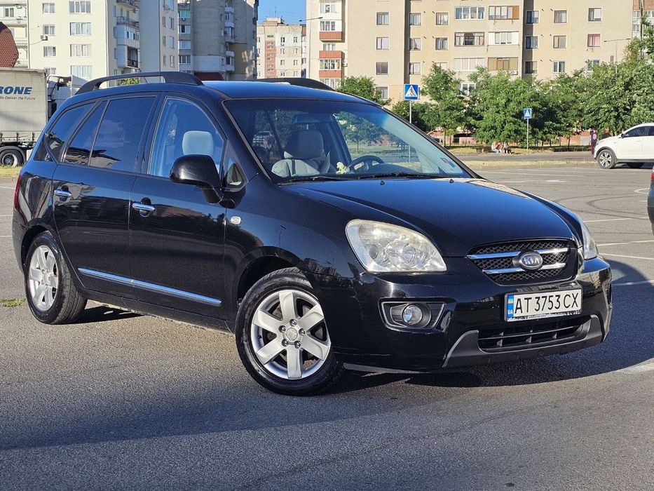 Кіа Carens 2009 рік