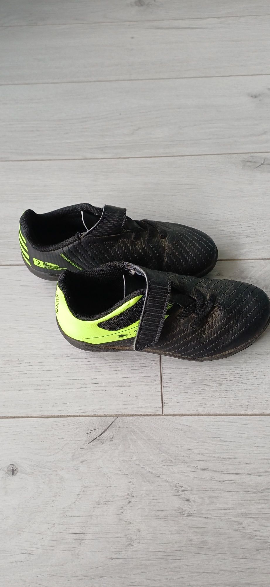 Buty do gry w piłkę Kipsta r. 29