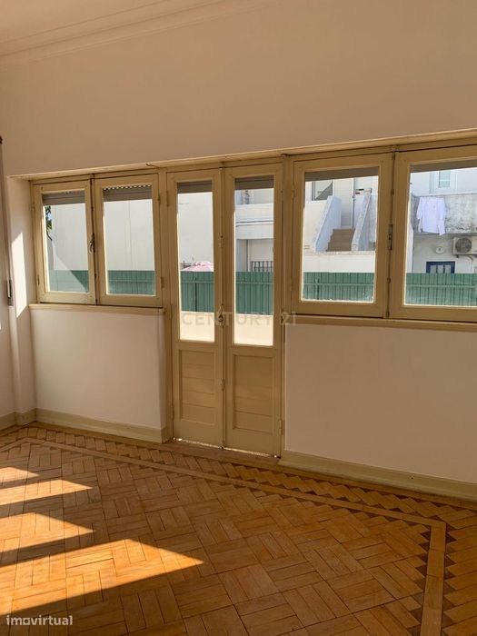 Excelente moradia T2+1 de r/c, magnifica localização.