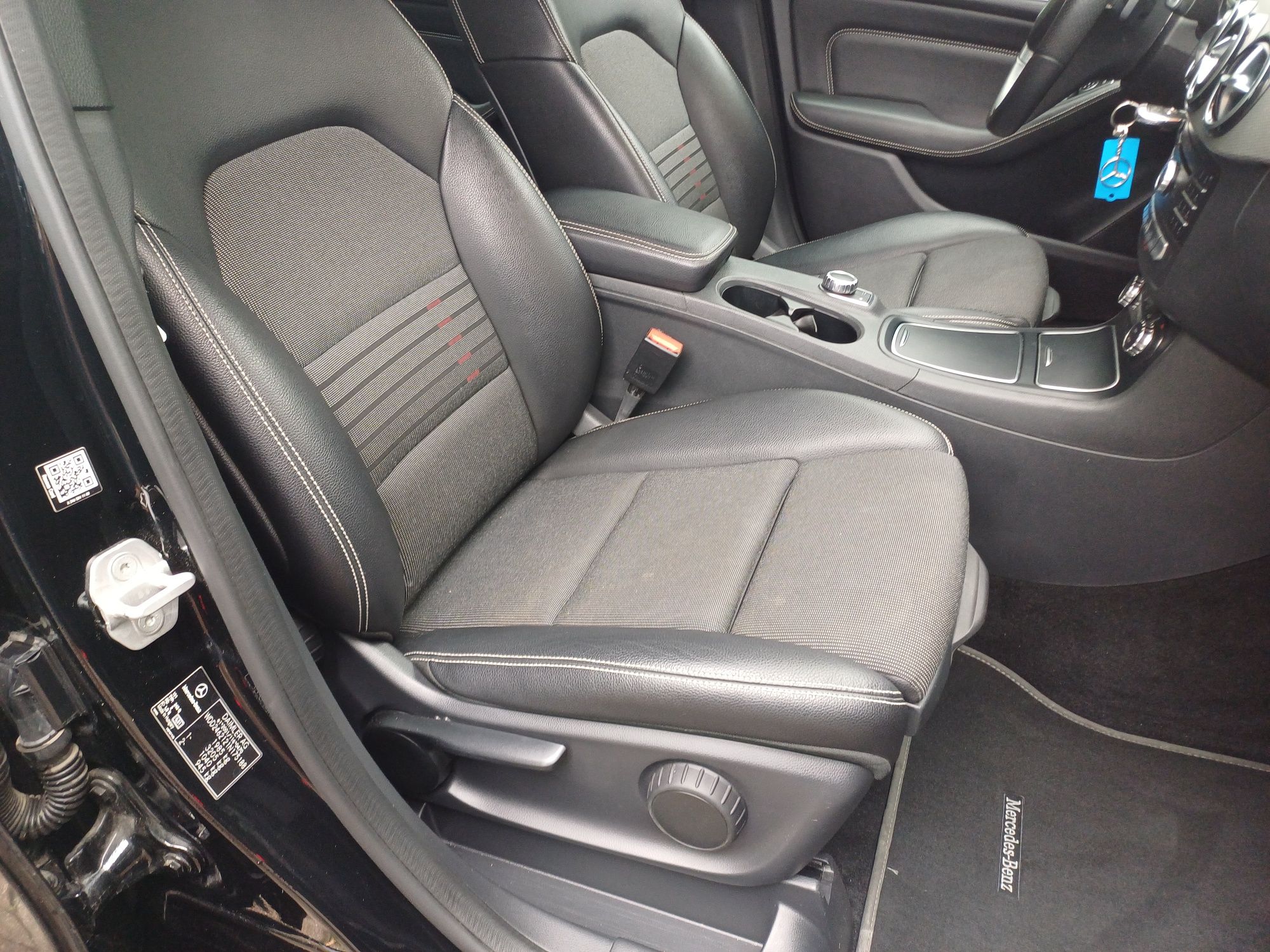 Mercedes B W180 Navi Skóra wersja  Urban Automat Zrejestrowany