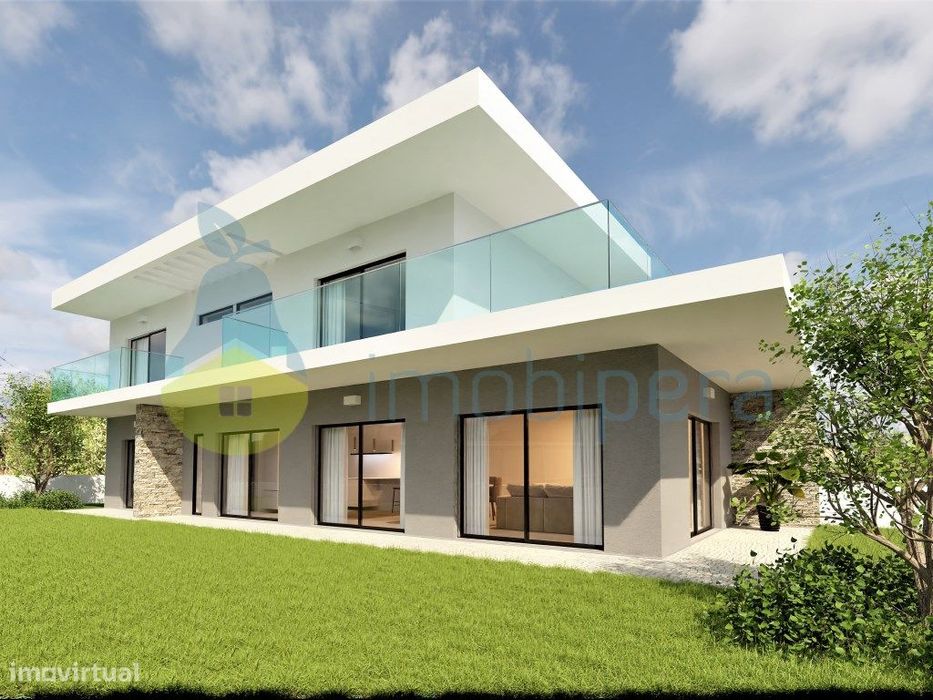 Lote de terreno urbano com projecto aprovado para construção de mor...