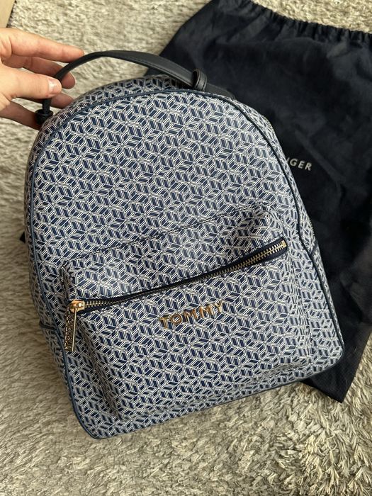 Рюкзак Tommy Hilfiger Iconic Backpack