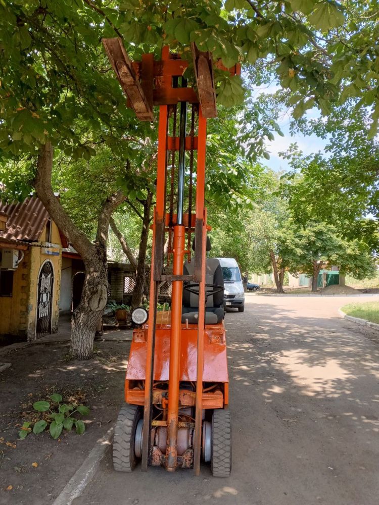Продам форкліфт в гарному стані