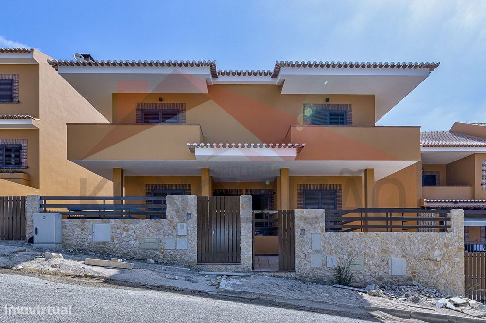 Quinta dos Carvalhos - Moradia V3, Nova com Qualidade