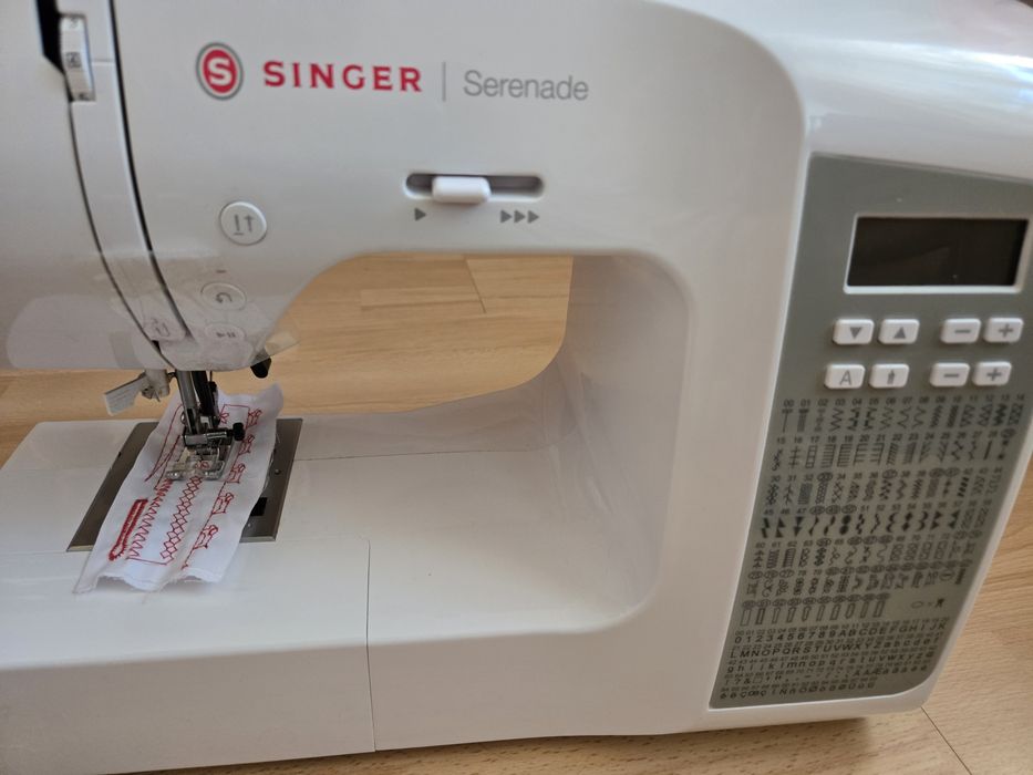Elektroniczna maszyna do szycia SINGER C620L