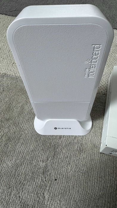 Mega zestaw sieciowy Mikrotik Router LTE + Switch