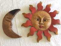 Sol e lua em madeira pintada