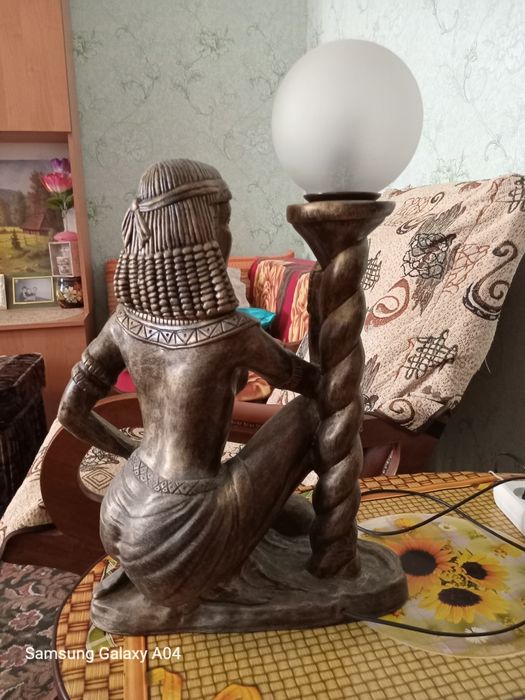 Светильник настольный