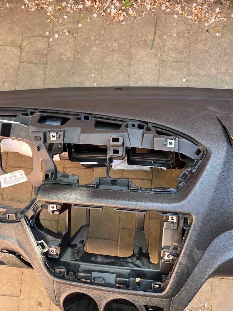 Торпедо (передня панель) Kia Rio 3 седан