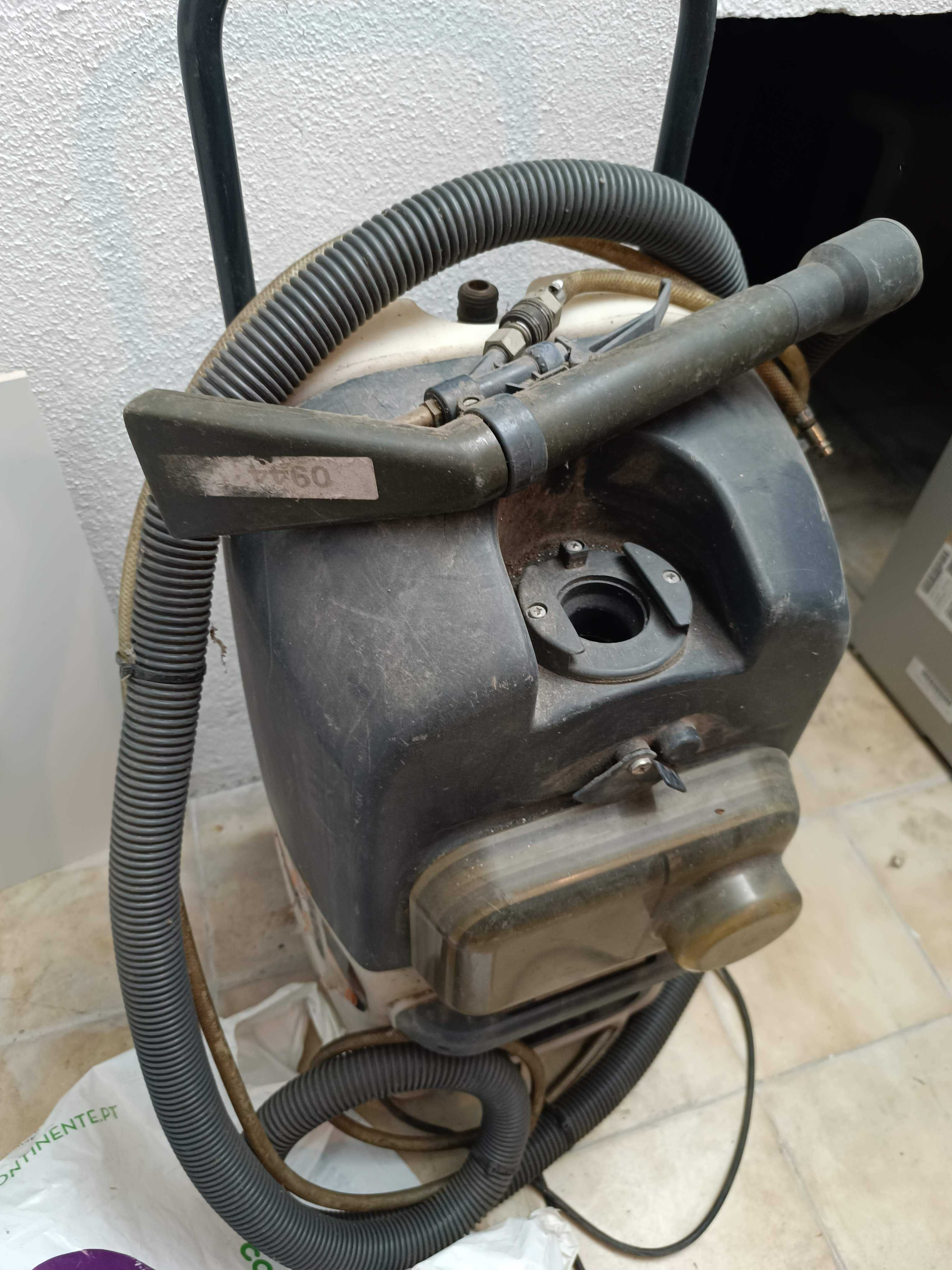 Aspitador Carpetes profissional Hoover Sólidos e Liquidos