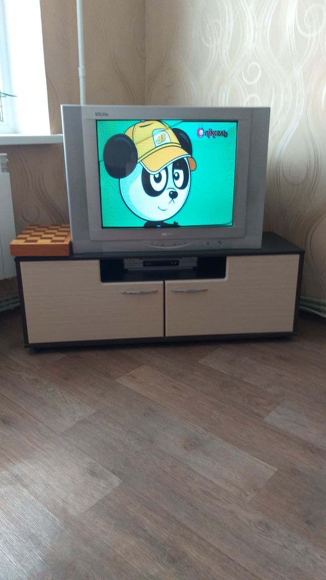 Телевизор Акира, южная Корея оригинал. Экран по диагонали 70 см