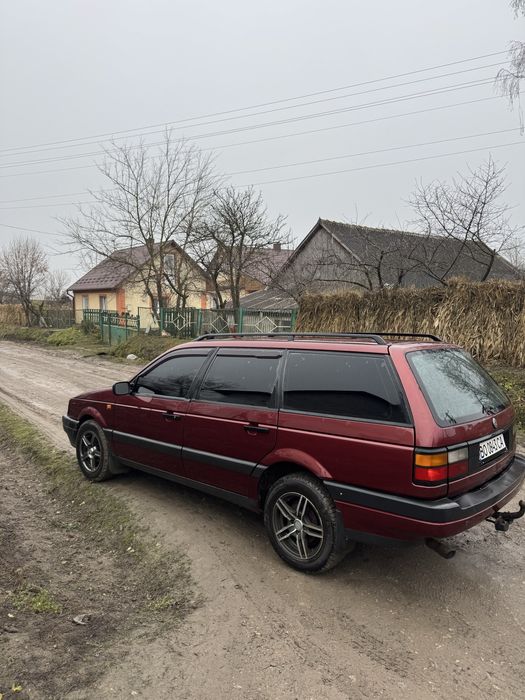В продажі пасат б 3 в хорошому стані