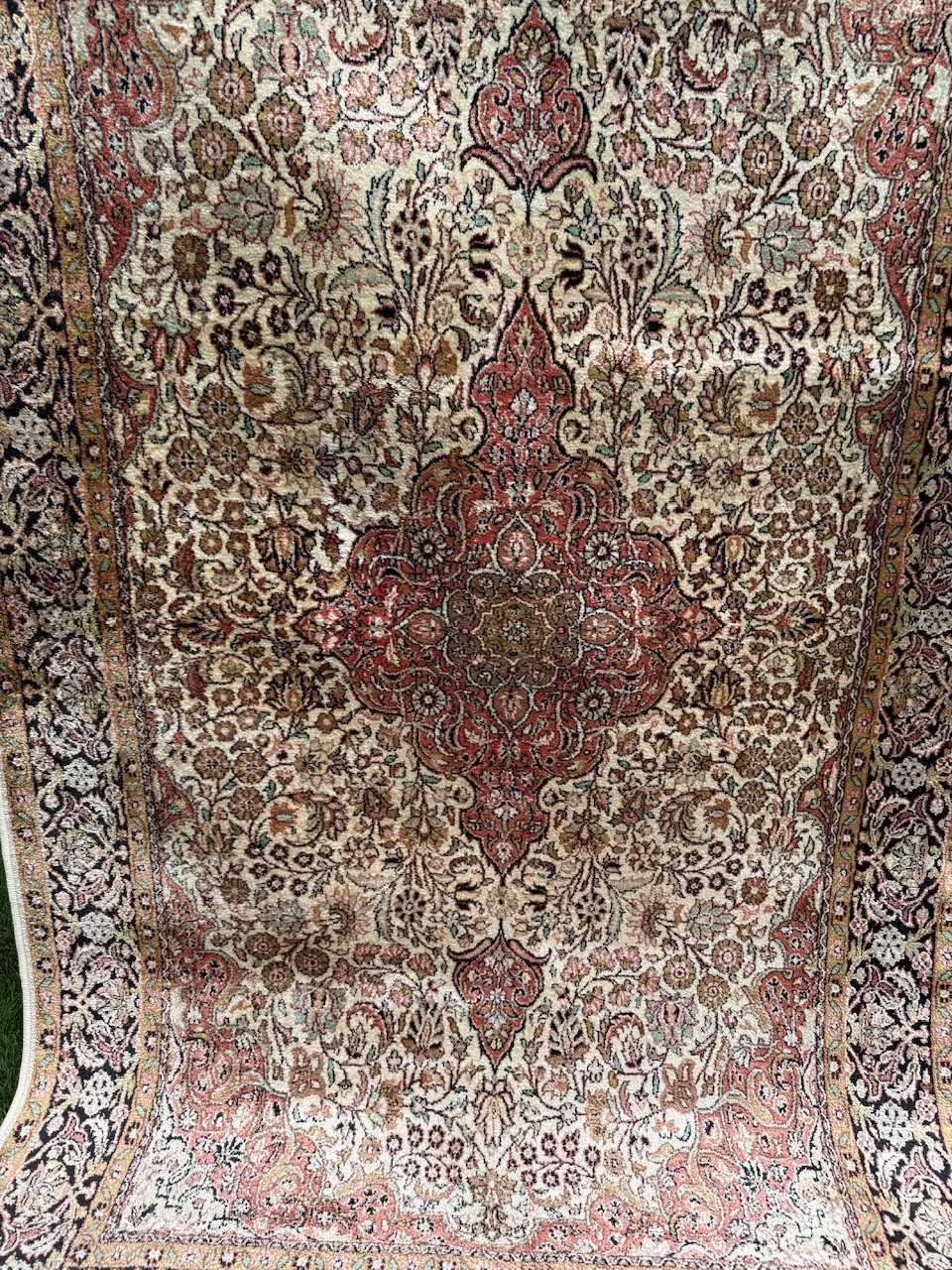 Jedwabny r.tkany dywan perski GHOUM / GHOM 235x140 galeria 15 tyś