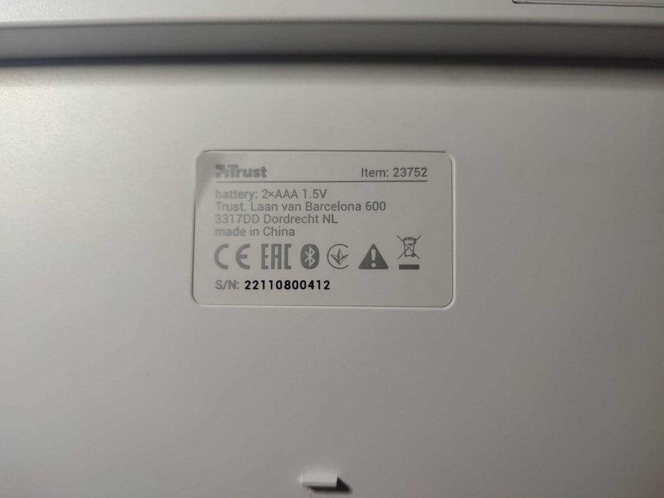 Trust NADO Bluetooth Wireless Keyboard, тиха (б/у, без дефектів)