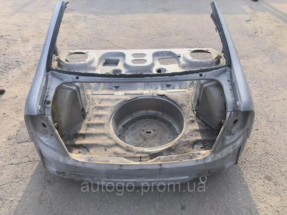 Задня частина кузова Lada Kalina 1118