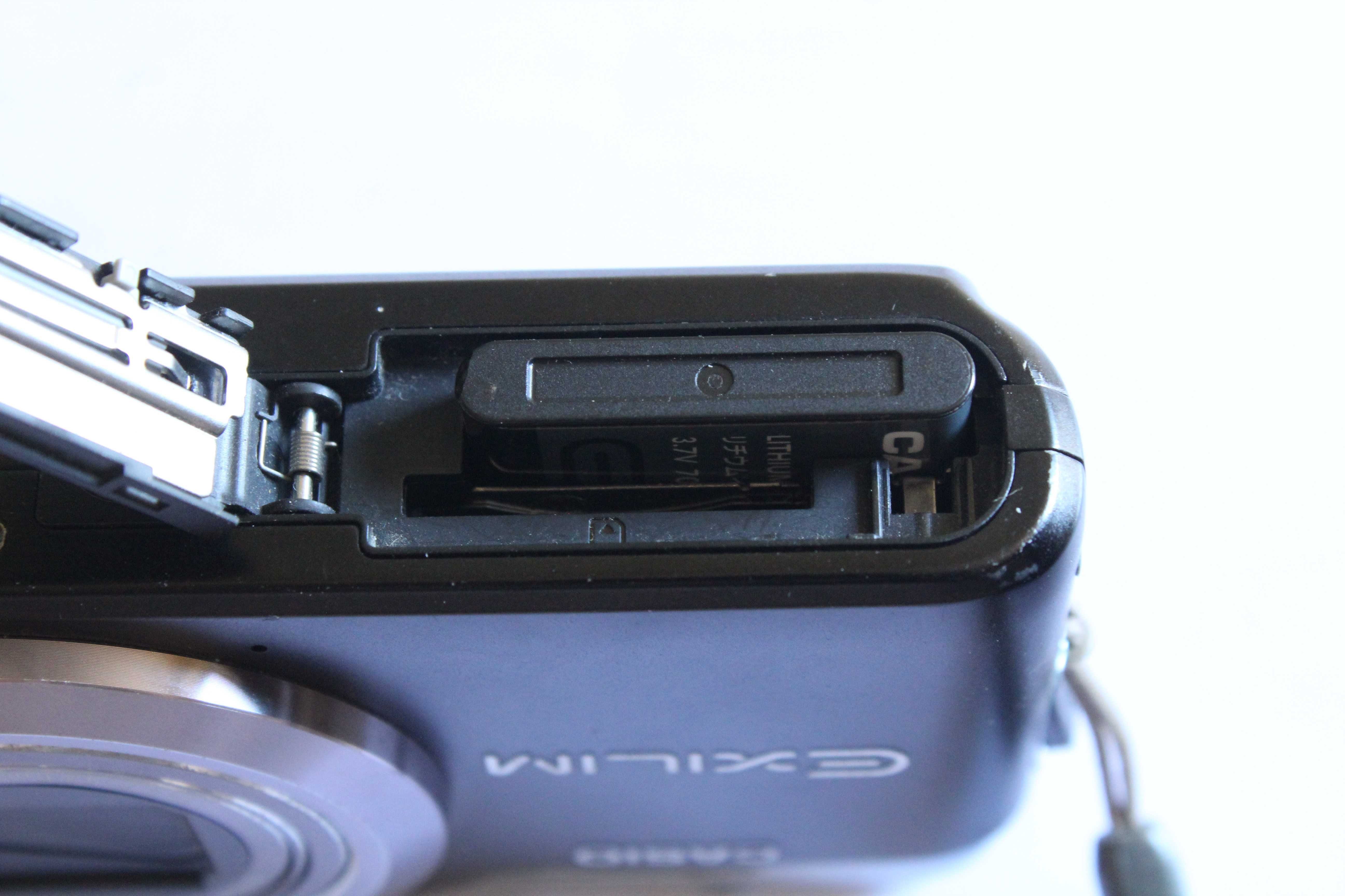 Aparat Casio EX-H5 + etui