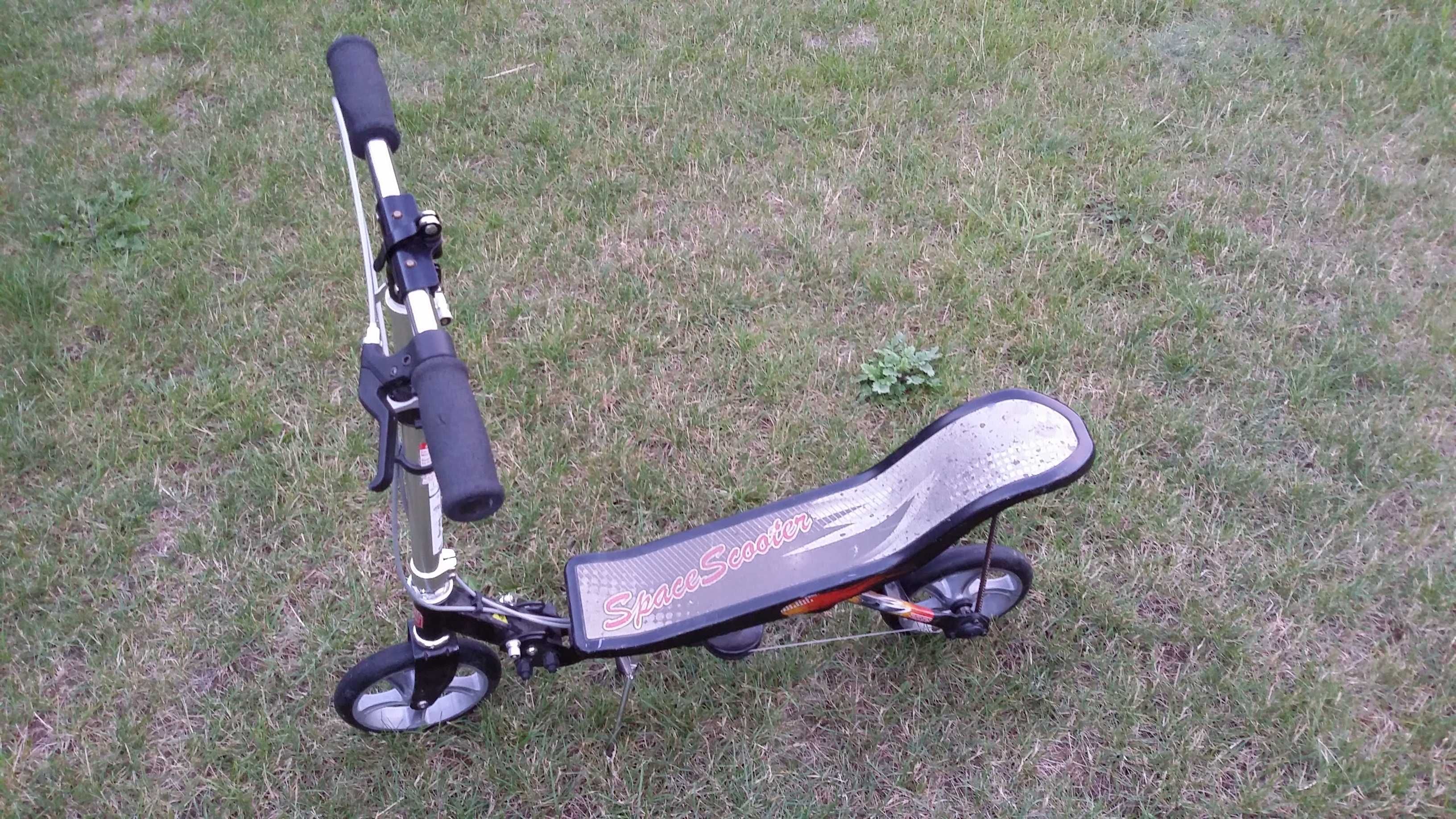 Space Scooter® Hulajnoga z napędem mechanicznym X580 Black