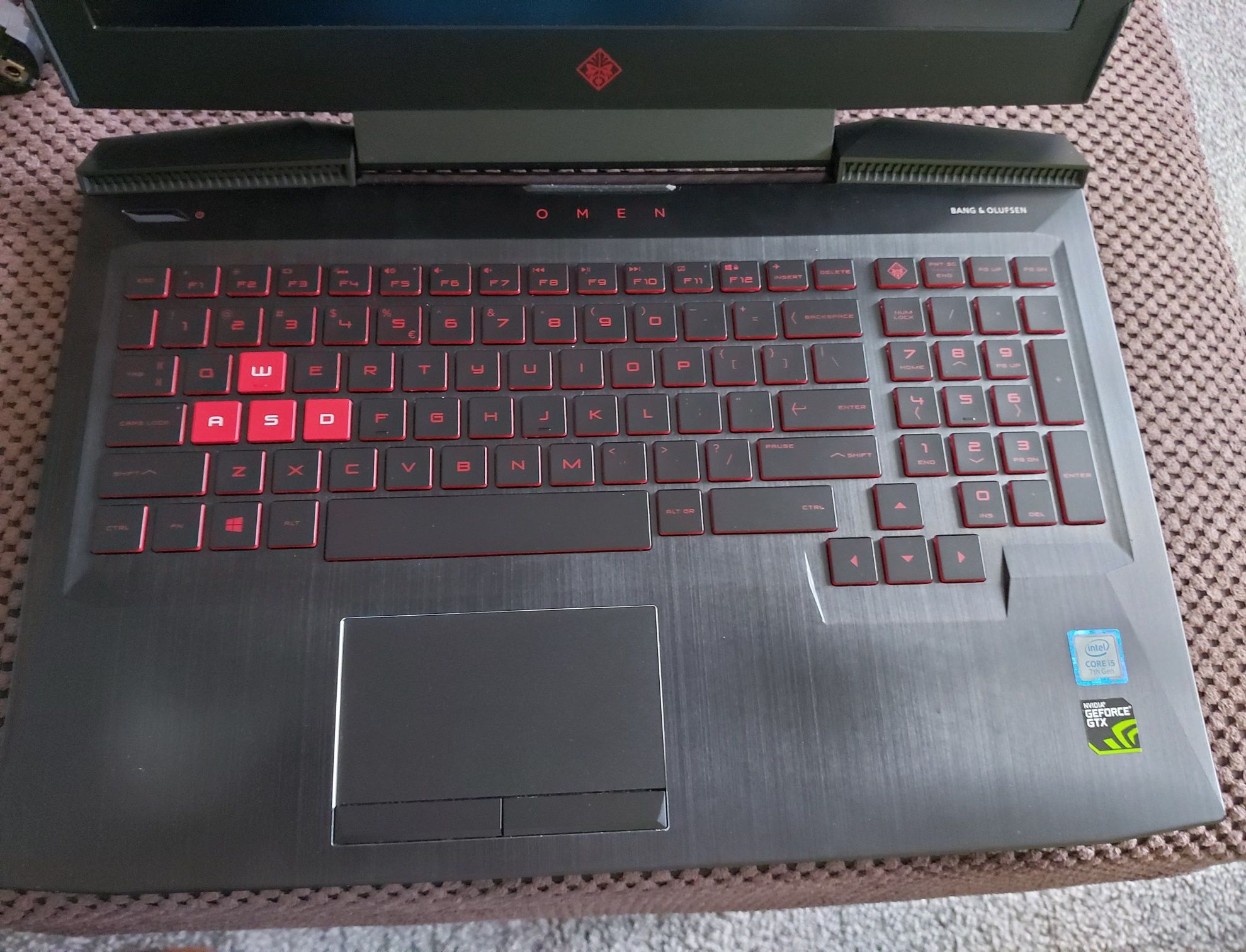 laptop HP Omen 15-ce0xx